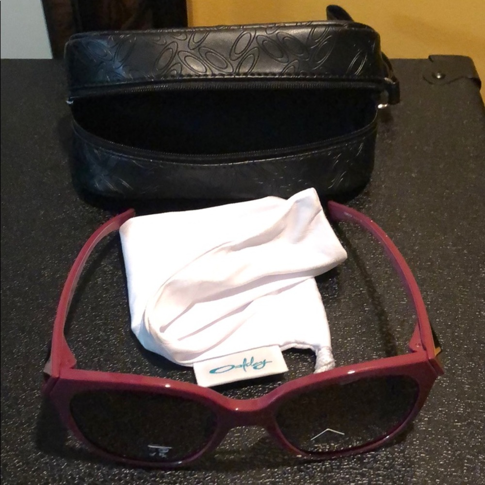 OAKLEY SUNGLASSES